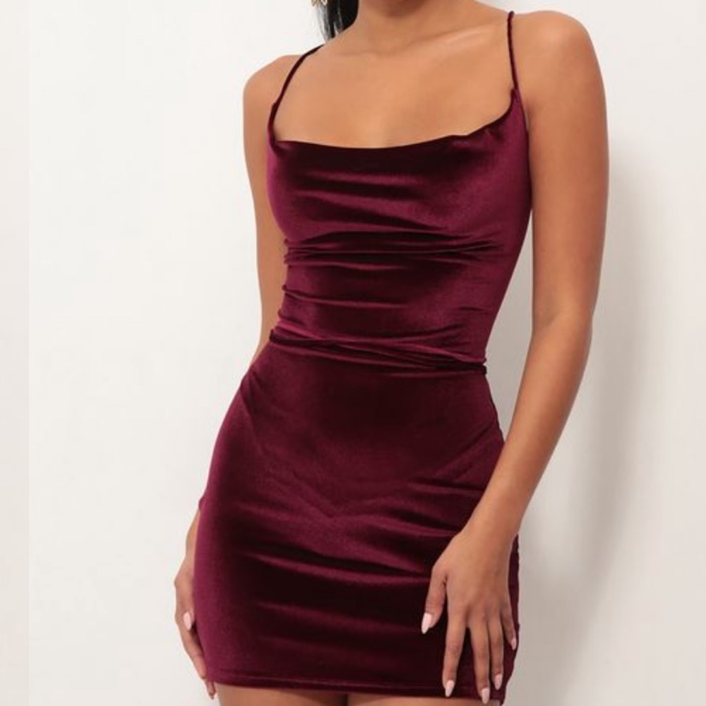 Lucy in the Sky Cowl Neck Velvet Dress in Wine Size Small